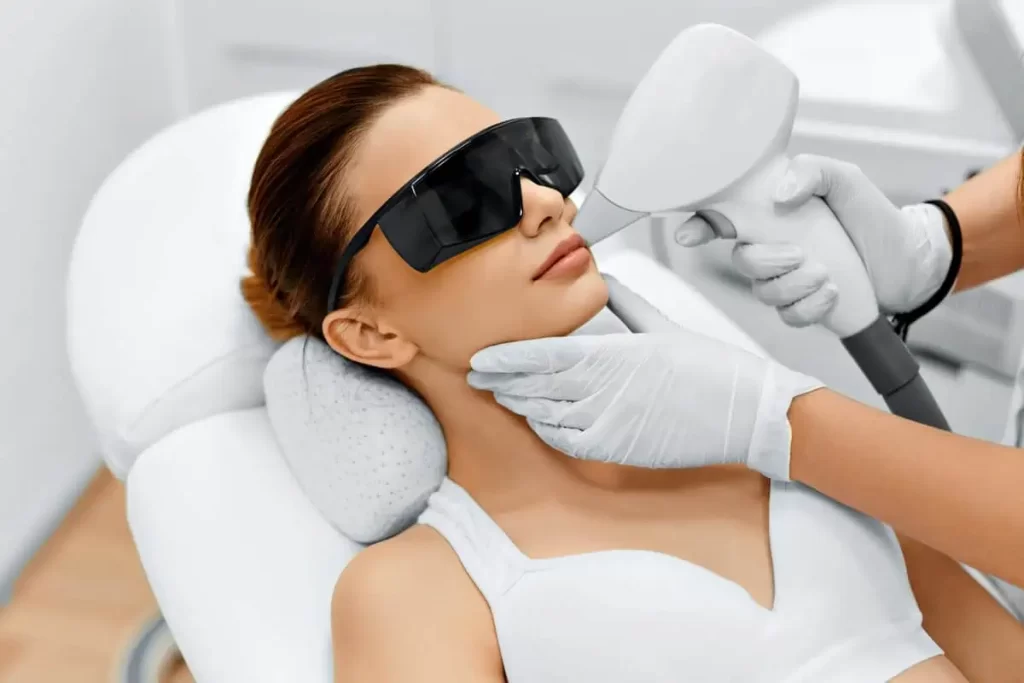 laser-treatment-by-spagoerie-in-street-erie